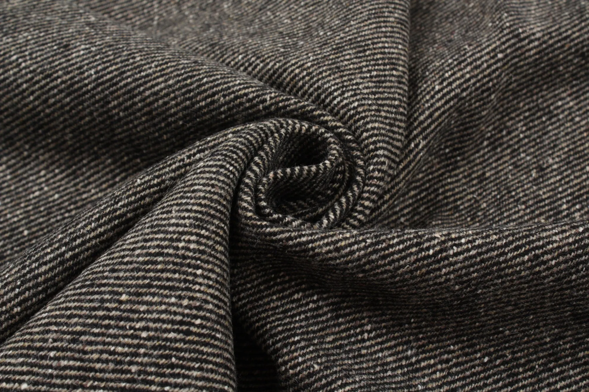 Bi-Color Recycled Wool Twill for Outwear - Brown and Black