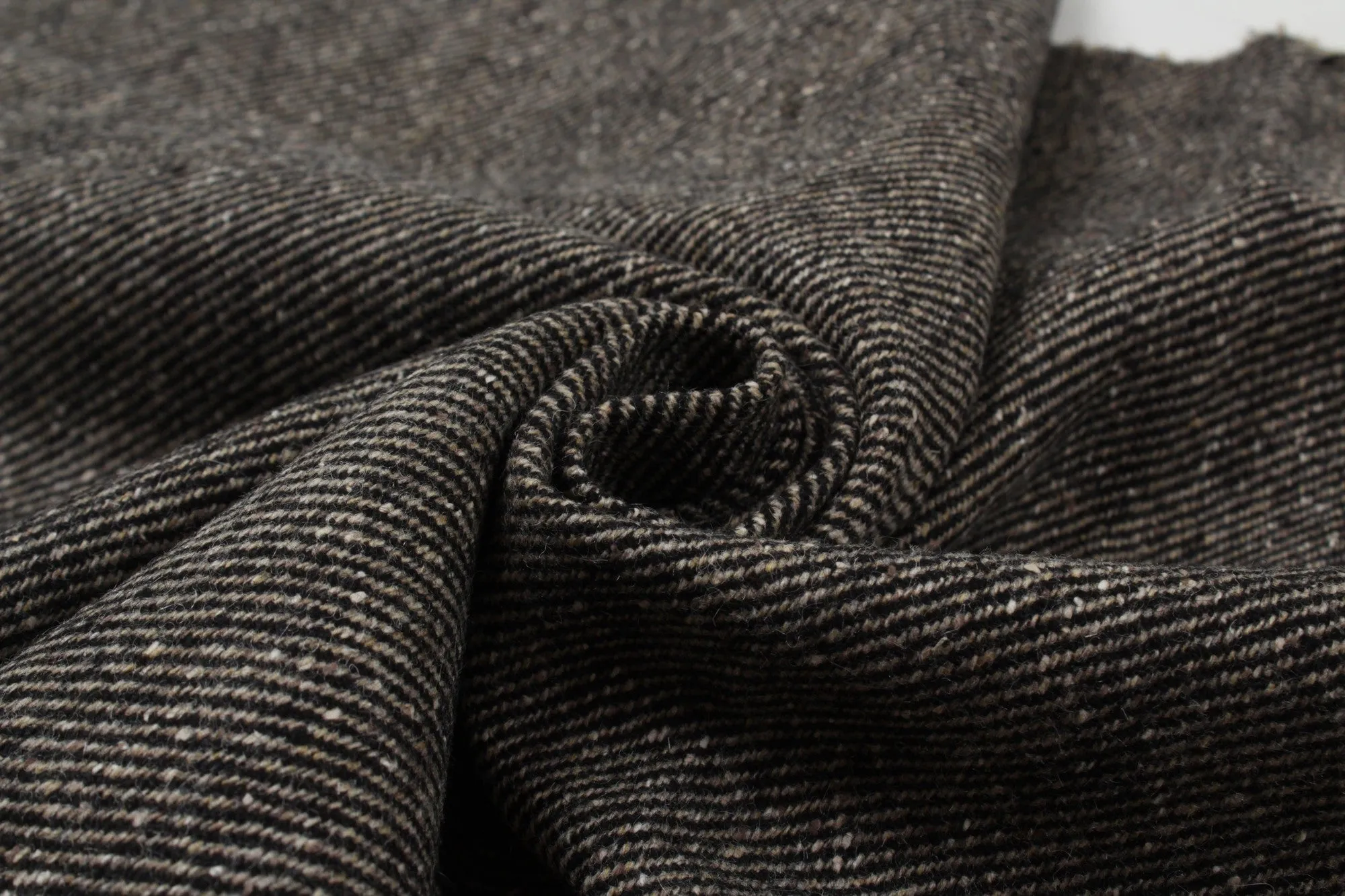 Bi-Color Recycled Wool Twill for Outwear - Brown and Black