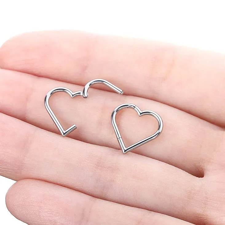 G23 Titanium Heart Shape Hinged Clicker