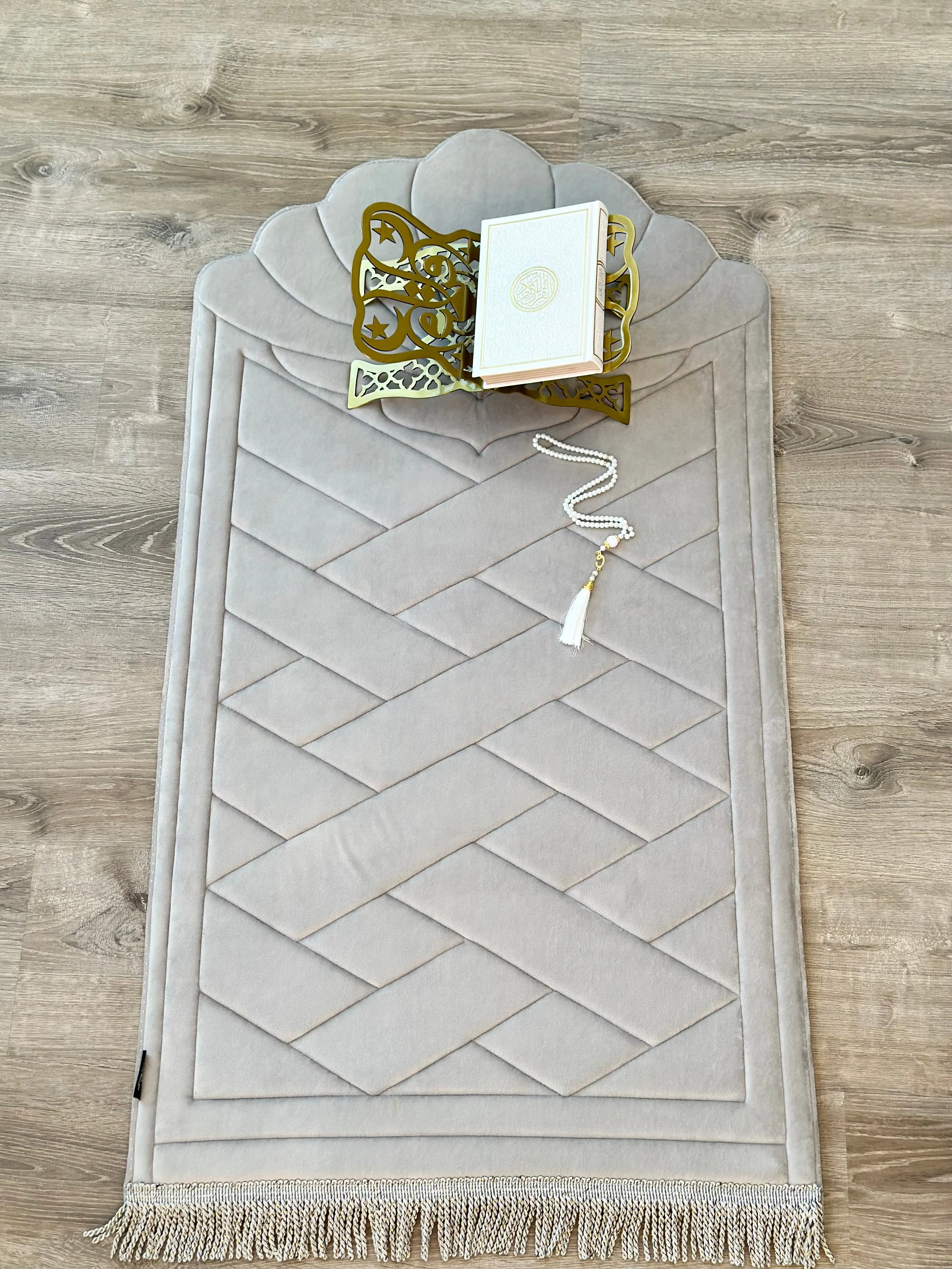 Large Sea shell Anti-Slip Luxury Prayer Mat with Tote Bag