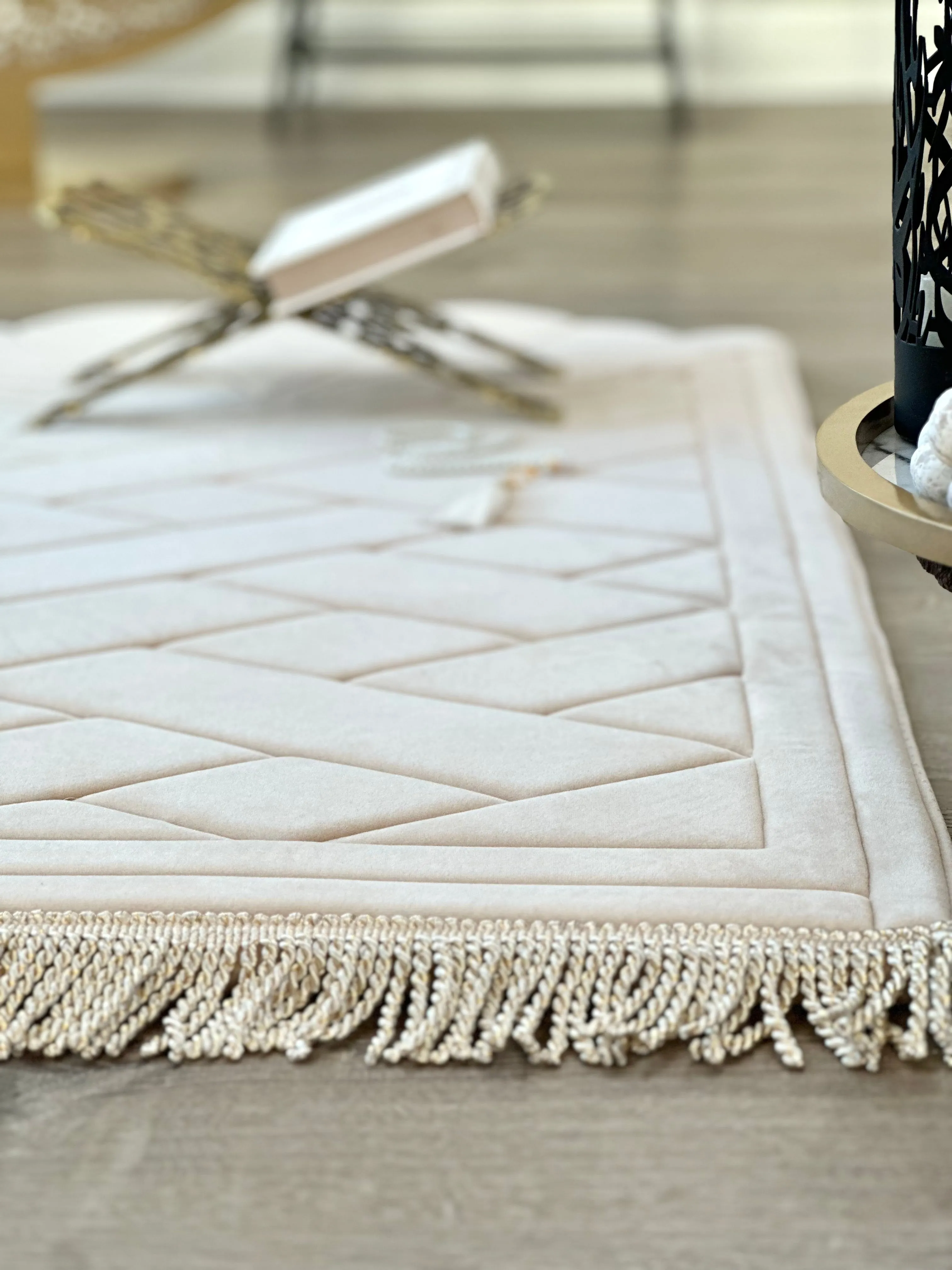 Large Sea shell Anti-Slip Luxury Prayer Mat with Tote Bag